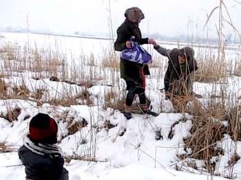 Kırgız-özbek Sınırından Ölümüne Geçiyorlar