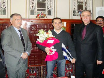 SABIT KAYA - Belediye'nin Projesi İle Öğretmenler Okuyor