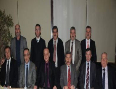 Mhp'li Belediyeler Manisa'da Toplandı