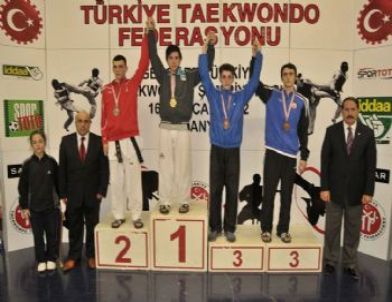 Sağlıkspor’un Taekwondoda Başarısı