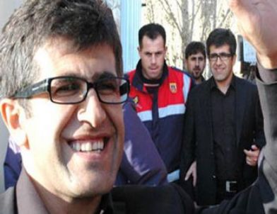 Bdp'li Başkanı Pkk'nın Ermenistan'daki Kampına Davet Ettiler