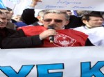 TÜRKIYE KAMU SEN - Kamu Sen Üyesi Memurlar, Toplu Sözleşme Tasarısını Protesto Etti