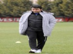 ÜMİT ÖZAT - Manisaspor Teknik Direktörü Özat İlk Antrenmanına Çıktı