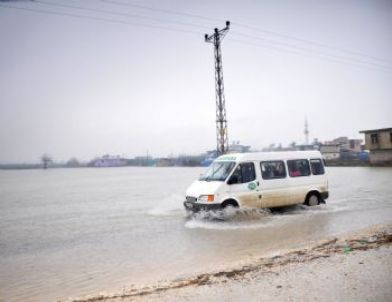 Asi Nehri Taşınca 40 Bin Dönüm Ekili Alan Sular Altında Kaldı