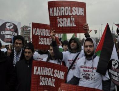 İsrail Takımını Protesto Edenler Hakim Karşısına Çıkacak