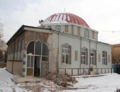 Van'da Camiler Minaresiz Kaldı