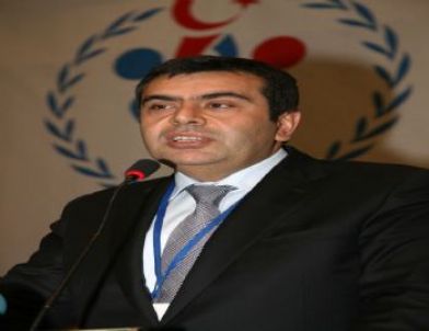 Tekin: Çabamız Gençleri Sorunların Çözümünde Etkin Hale Getirmek