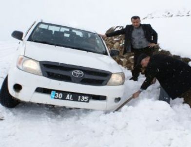 Hakkari Köylerinde Karla Mücadele Çalışması