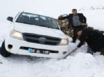 AKÇALı - Hakkari Köylerinde Karla Mücadele Çalışması