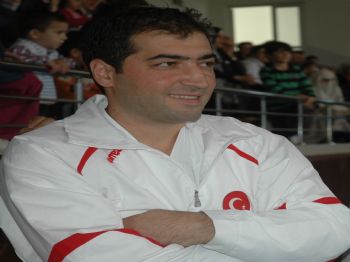 AHMET ÇELEBI - Erzurumlu Karateciler Milli Takım Seçmeleri İçin Bursa’ya Gitti