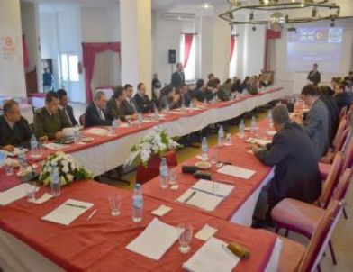 'İncinebilir Gruplar ve Özellikle Kadınlar Projesi Çalıştayı' Yapıldı