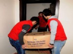 BATMAN VALİSİ - Yardımlar Depremzedelere Hızlı Bir Şekilde Ulaştırılıyor