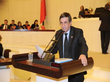 İLHAN DEMİRÖZ - Chp’li İlhan Demiröz, Gdo’lu Mısır İthalatını Meclise Taşıdı