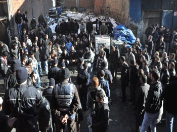 İzinsiz Gösteri Yapan İşçilere Polis Müdahalesi