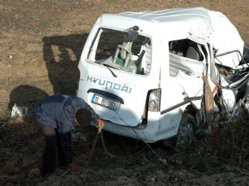 YAKUP YıLMAZ - Lastiği Patlayan Minibüste Dehşet: 4 Ölü, 1 Yaralı