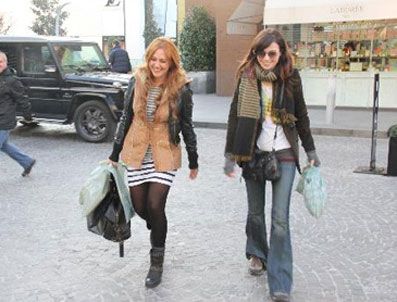 SELMA ERGEÇ - Meryem Uzerli ve Selma Ergeç'in tatil keyfi!