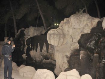 Polis Parkta Yaralı Aradı