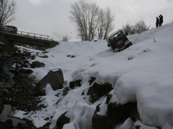 OSMAN DEMIR - Sürücü Ölümden Döndü