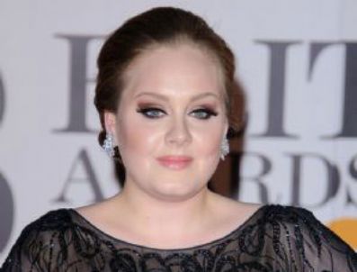 LADY GAGA - Albüm satışları Amerika'yı hareketlendirdi