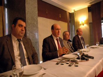 BALıKESIR BELEDIYESI - Balıkesir Belediyesi Çalışıyor