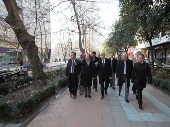DAMAT TWEEN - Başkanlar İzmit Sokaklarında Turladı