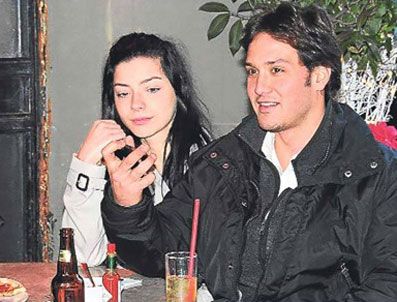 MERVE BOLUĞUR - Merve Boluğur sevgilisiyle gecelerde