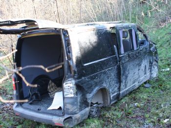 DEMIRCILI - Minibüs Fındık Bahçesine Yuvarlandı: 1 Yaralı