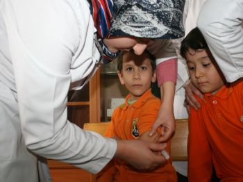 KıZAMıKÇıK - Minik Öğrenciler Aşı'dan Korktular Ama Ağlamadılar