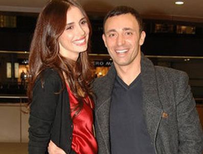 EMİNA SANDAL - Mustafa ve Emina Sandal çifti Uludağ'ı ısıtacak