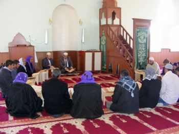 Van’da Hayatını Kaybedenler İçin 650 Hatim Okundu