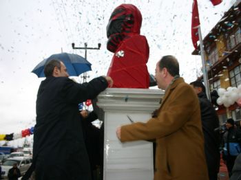 RECEP GÜRKAN - Arnavutluk’un İlk Başbakanının Büstü İpsala’da Törenle Açıldı