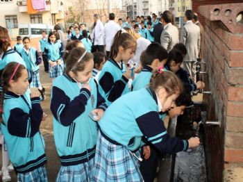 ALAATTIN AKTAŞ - Beşikdüzü’nde 3 Bin 350 Diş Macunu ve Fırçası Dağıtıldı