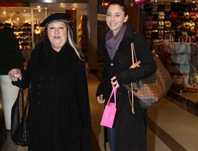 ECE USLU - Ece Uslu, önceki gün City's Nişantaşı'nda görüntülendi