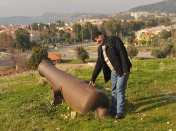 Tarihi Savaş Topu Çürümeye Terk Edildi