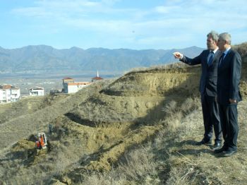 AHMET YENIHAN - Ağaçsız Alanlara Fidanları Mahkumlar Dikecek