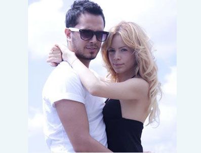 ELIZ SAKUÇOĞLU - Bedelli çıktı, boşanıyorlar