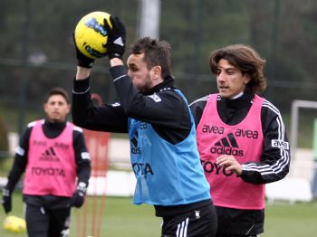 NECIP UYSAL - Beşiktaş, Ankara'ya 3 Puan İçin Gitti