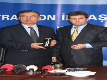 AYDıN BıYıKLıOĞLU - Milli Savunma Bakanı İsmet Yılmaz’dan Trabzon Ak Parti İl Başkanlığı’nı Ziyaret