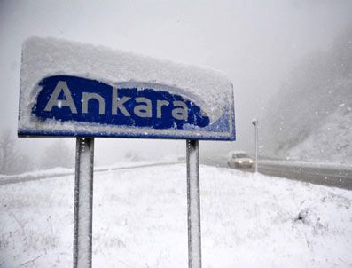 Ankara yeni haftaya karla başladı
