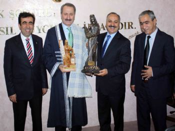 BENIN - Ekonomi Bakanı Çağlayan Mersin'de