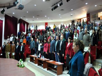 Çomü'de '21. Yüzyılın Sıradışı Anne ve Babaları' Konferansı