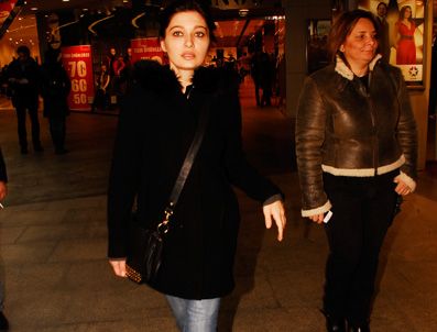 YEŞILÇAY - Nurgül Yeşilçay eskiye döndü