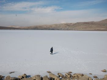 BOSTANIÇI - Van'daki Sıhke Göledi Dondu