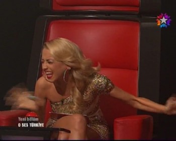 13 kilo veren Hadise'yle dalga üstüne dalga geçti