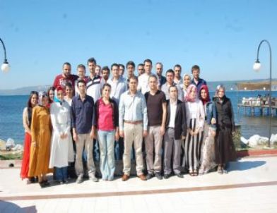 Ak Parti Çanakkale Gençlik Kolları Kahvaltıda Buluştu