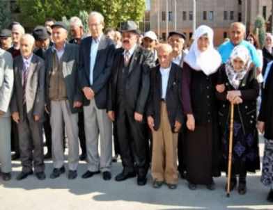 Yaşlıların Piknik Keyfi