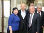 GÜRKUT ACAR - Kılıçdaroğlu Başkan Böcek’in Eşini Ziyaret Etti