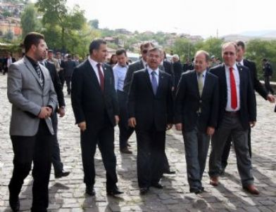 Bakanlar Ulu Camii’ni Gezdi