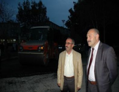 Bir Gecede 4 Bin Ton Asfatlt Yolla Buluştu