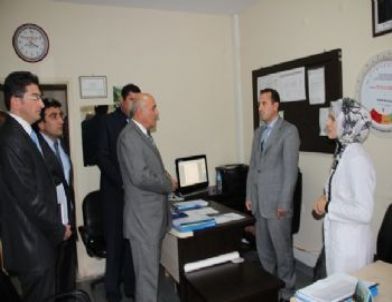 Bayburt Valisi Hasan İpek Halk Sağlığı Müdürlüğünde İncelemelerde Bulundu